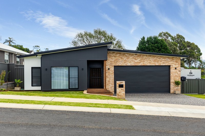 Photo - 19 Warbler Circuit, Bega NSW 2550 - Image 1