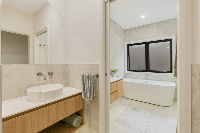 Photo - 19 Warbler Circuit, Bega NSW 2550 - Image 18