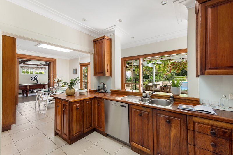 Photo - 19 Warrawee Avenue, Warrawee NSW 2074 - Image 6