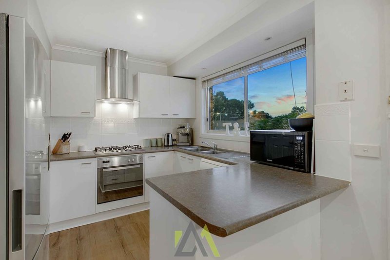 Photo - 1/9 Warrindale Close, Langwarrin VIC 3910 - Image 2