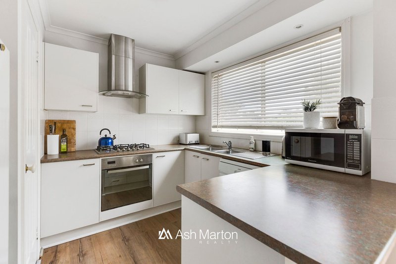 Photo - 1/9 Warrindale Close, Langwarrin VIC 3910 - Image 4