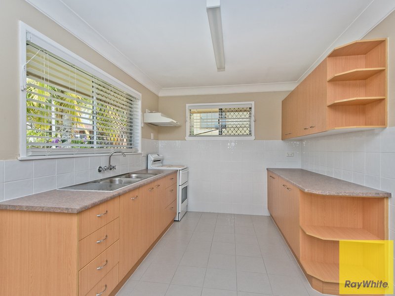 Photo - 19 Waruda Street, Bracken Ridge QLD 4017 - Image 3