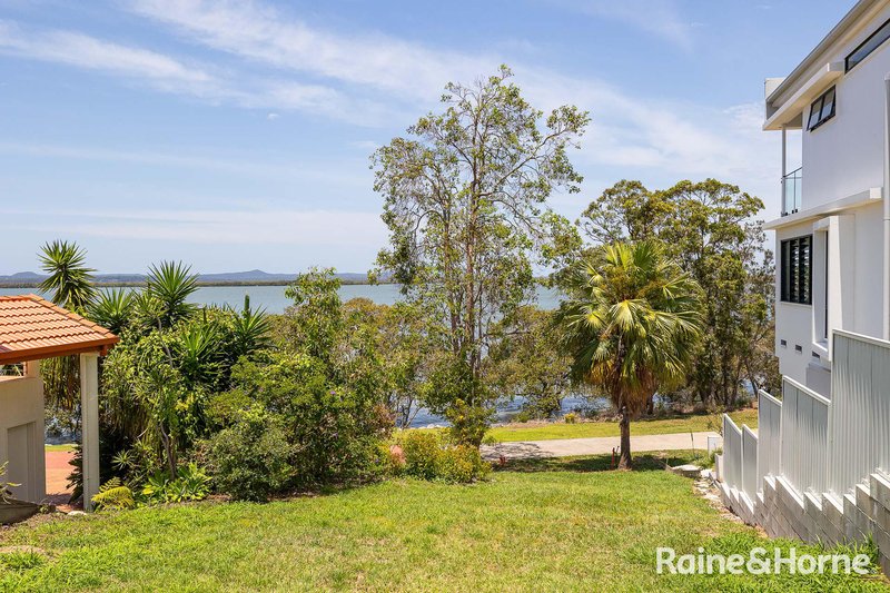 Photo - 19 Waterfront Easement , Redland Bay QLD 4165 - Image 8