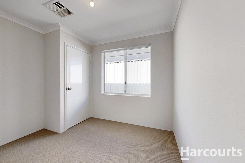 Photo - 19 Waterhouse Street, Brabham WA 6055 - Image 3