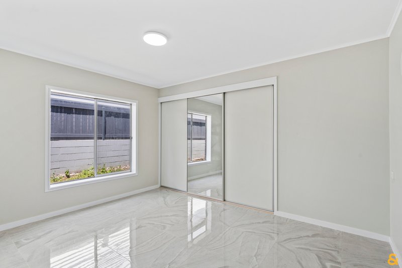 Photo - 19 Waterloo Esplanade, Wynnum QLD 4178 - Image 14