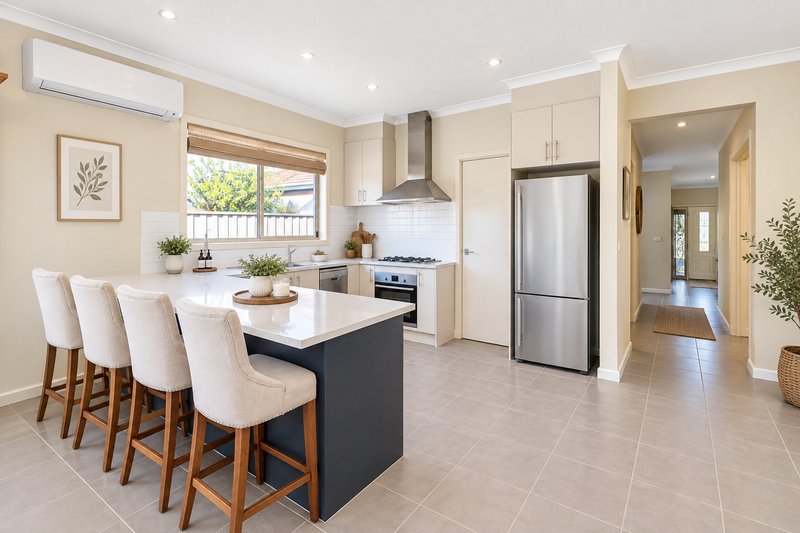 Photo - 19 Waterside Drive, Burnside Heights VIC 3023 - Image 9