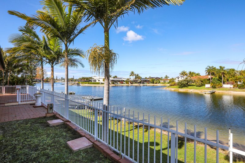 Photo - 19 Weatherly Avenue, Mermaid Waters QLD 4218 - Image