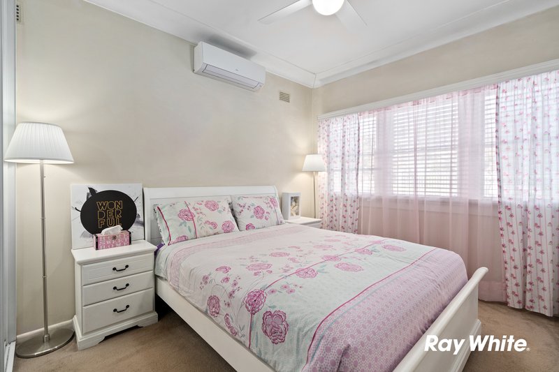 Photo - 19 Weemala Avenue, Doonside NSW 2767 - Image 5