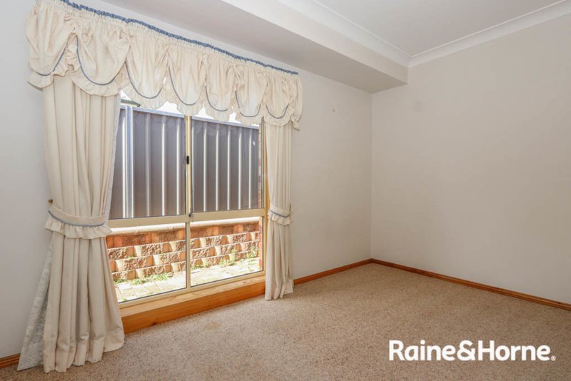 Photo - 19 Wentworth Drive, Kelso NSW 2795 - Image 9