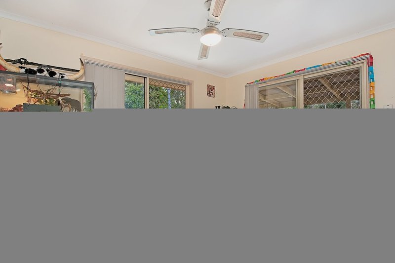 Photo - 19 Wentworth Place, Narangba QLD 4504 - Image 6