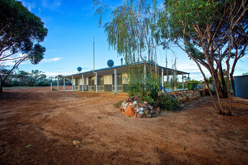 Photo - 19 West Bank Close, Hopetoun WA 6348 - Image 2