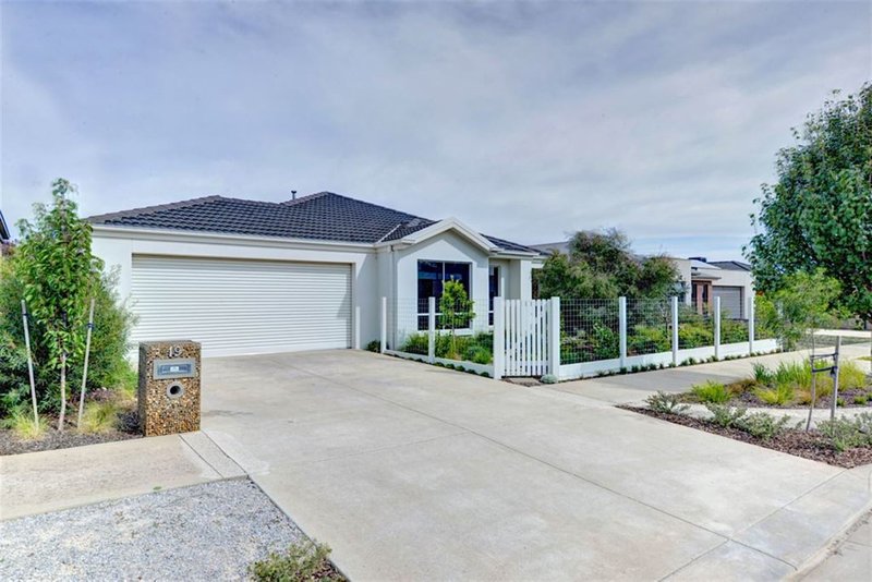 Photo - 19 West End, Delacombe VIC 3356 - Image 1