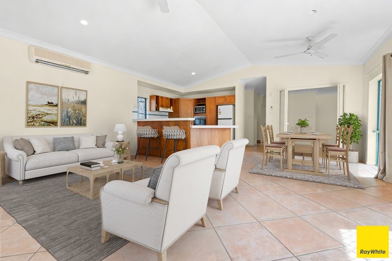 Photo - 19 West Parkridge Drive, Brinsmead QLD 4870 - Image 5