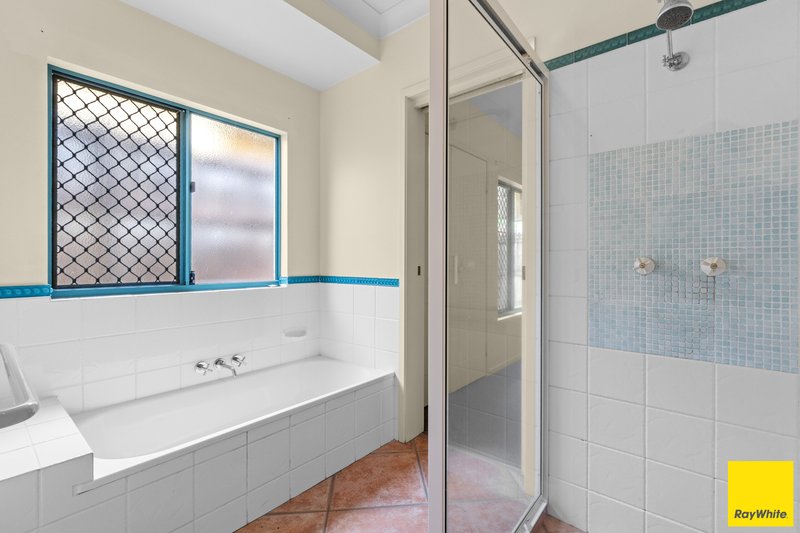 Photo - 19 West Parkridge Drive, Brinsmead QLD 4870 - Image 9