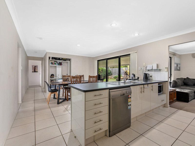 Photo - 19 Westminster Crescent, Raceview QLD 4305 - Image 3