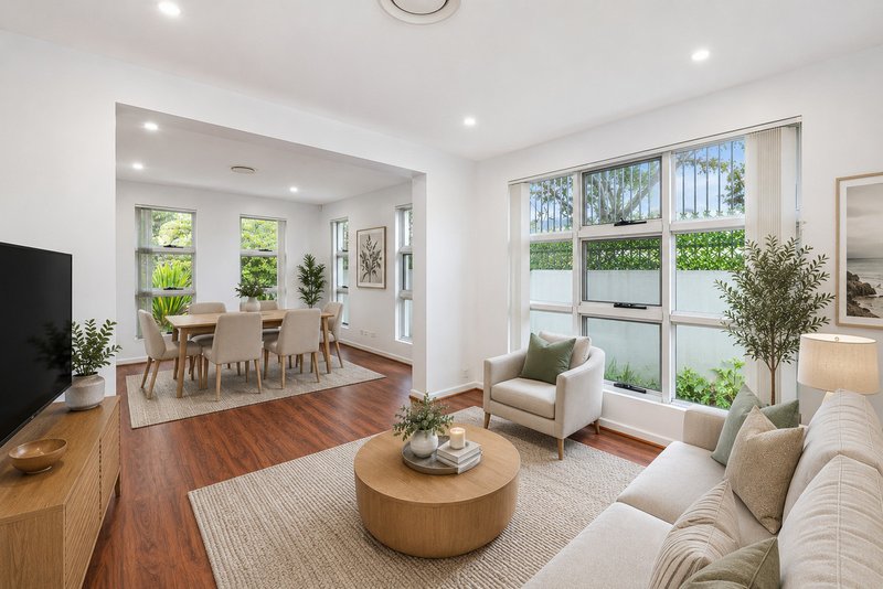 Photo - 19 Westwood Way, Bella Vista NSW 2153 - Image 2