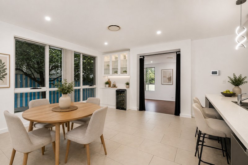 Photo - 19 Westwood Way, Bella Vista NSW 2153 - Image 4