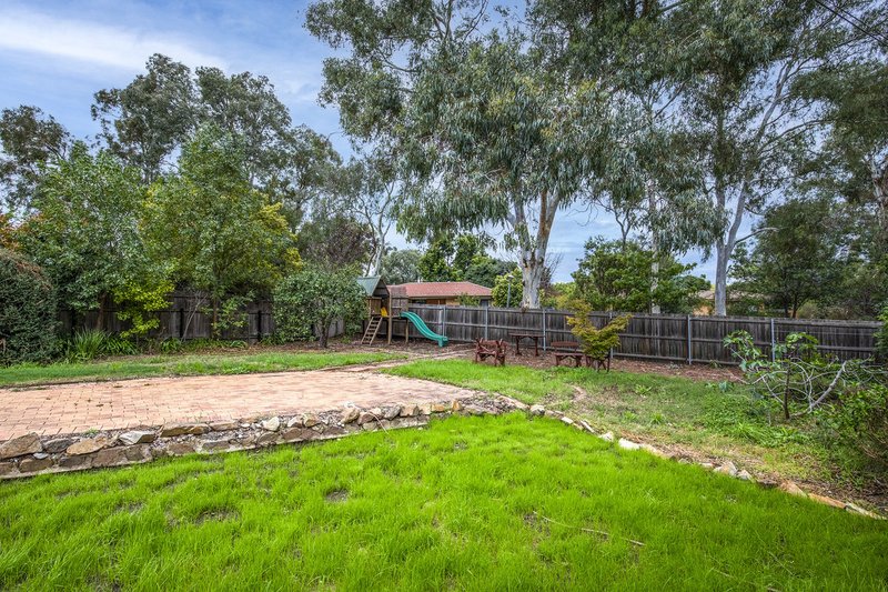 Photo - 19 Wheeler Crescent, Wanniassa ACT 2903 - Image 3
