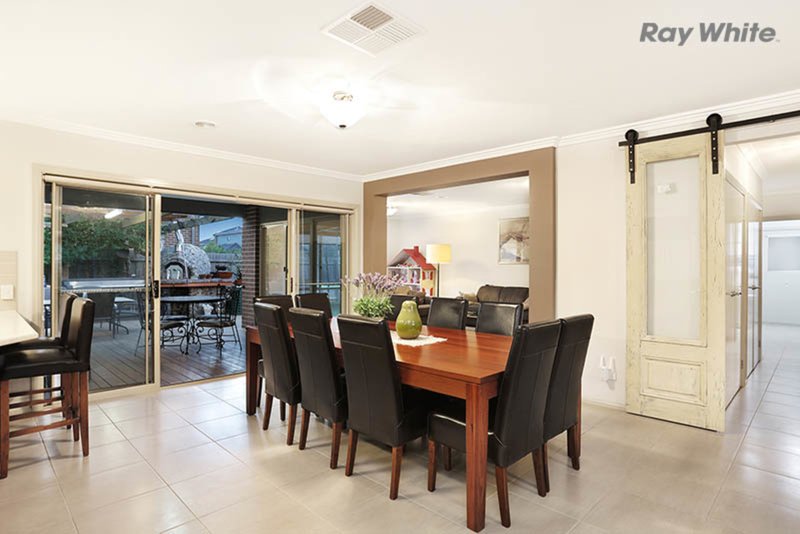 Photo - 19 Wildcherry Place, Point Cook VIC 3030 - Image 4