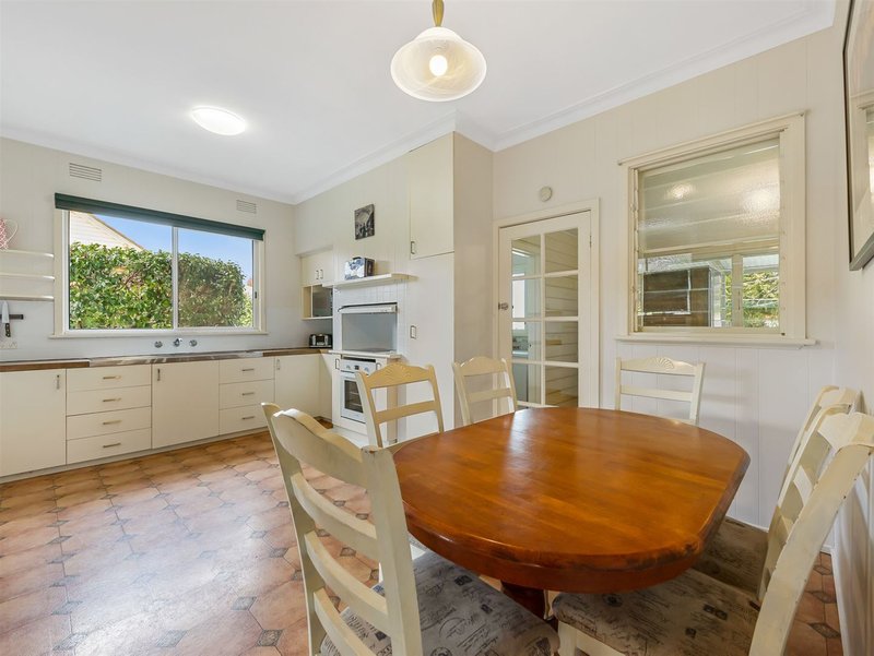 Photo - 19 Williams Road, Wangaratta VIC 3677 - Image 3