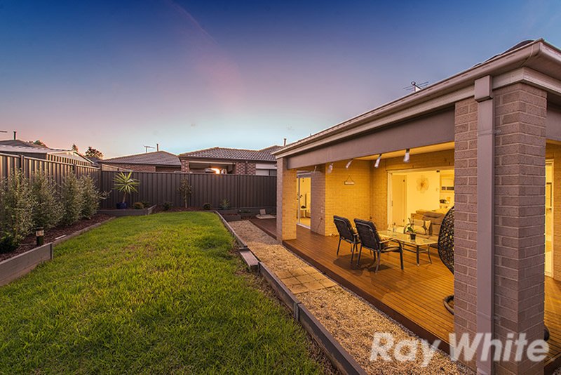 Photo - 19 Willowdale Drive, Cranbourne North VIC 3977 - Image 16