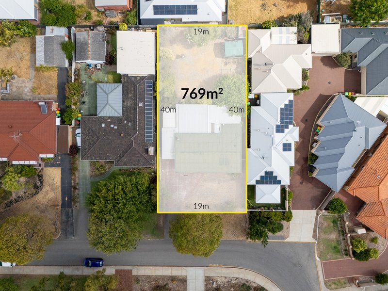 19 Windfield Road, Melville WA 6156