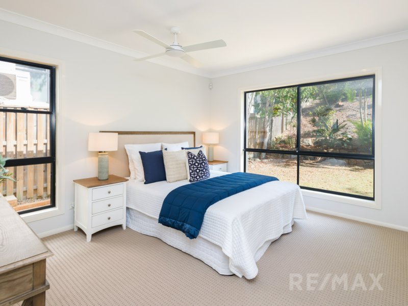 Photo - 19 Winton Terrace, Varsity Lakes QLD 4227 - Image 10