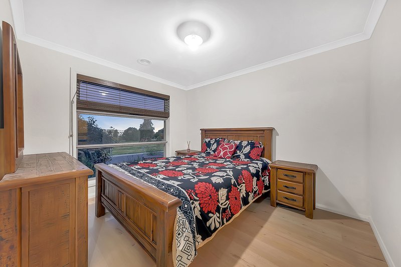 Photo - 19 Wistow Chase, Wollert VIC 3750 - Image 10