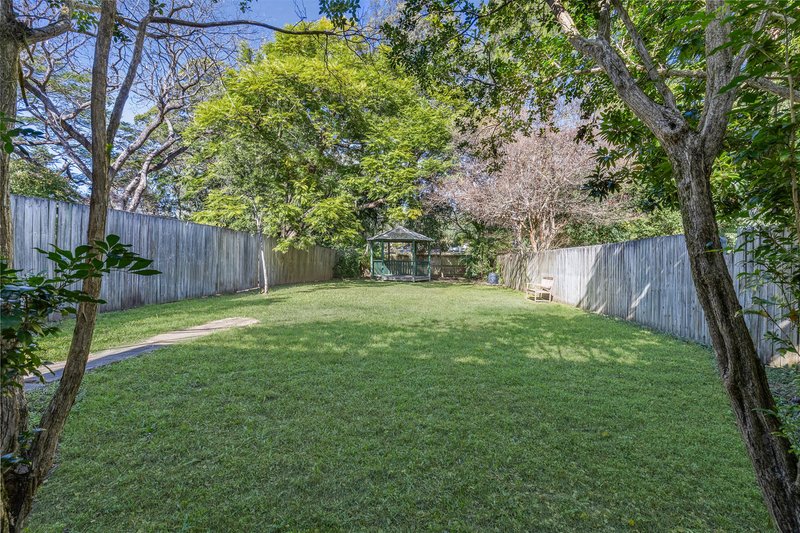 Photo - 19 Witton Road, Indooroopilly QLD 4068 - Image 10