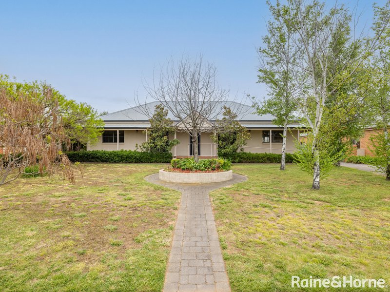 19 Wolery Close, Kelso NSW 2795