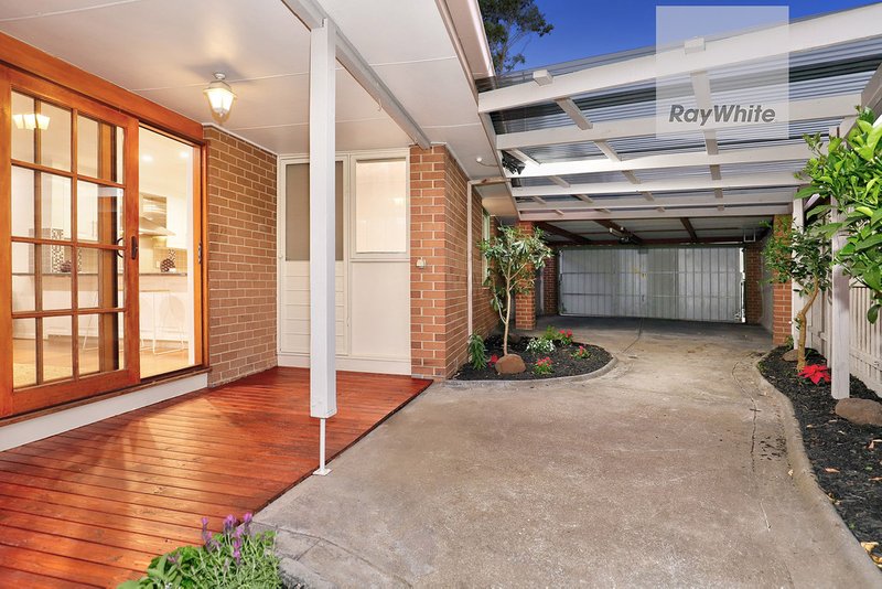 Photo - 19 Wolverton Drive, Gladstone Park VIC 3043 - Image 8