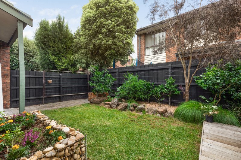 Photo - 19 Woodland Drive, Cheltenham VIC 3192 - Image 14