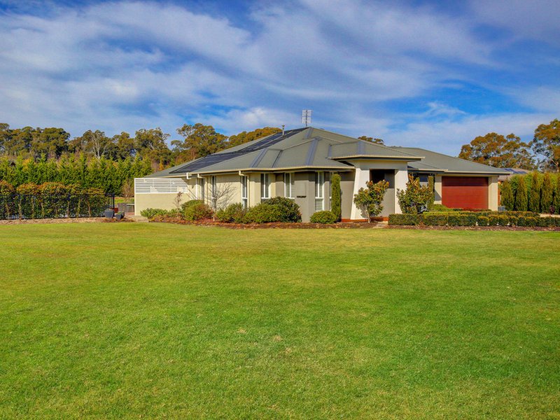 Photo - 19 Woodside Drive, Moss Vale NSW 2577 - Image 3