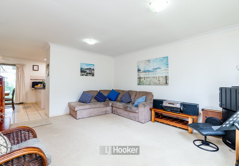 Photo - 19 Woodview Street, Browns Plains QLD 4118 - Image 2