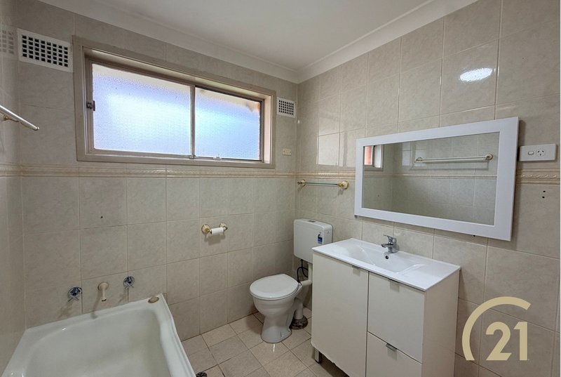 Photo - 19 Wordsworth Avenue, Leumeah NSW 2560 - Image 9