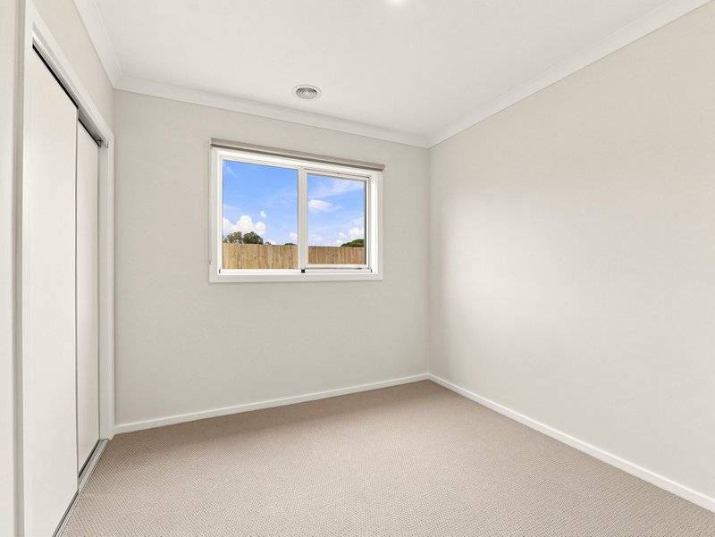 Photo - 19 Wymar Circuit, Tarneit VIC 3029 - Image 13