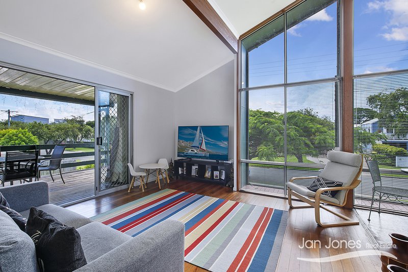 Photo - 19 Yacht St , Clontarf QLD 4019 - Image 8