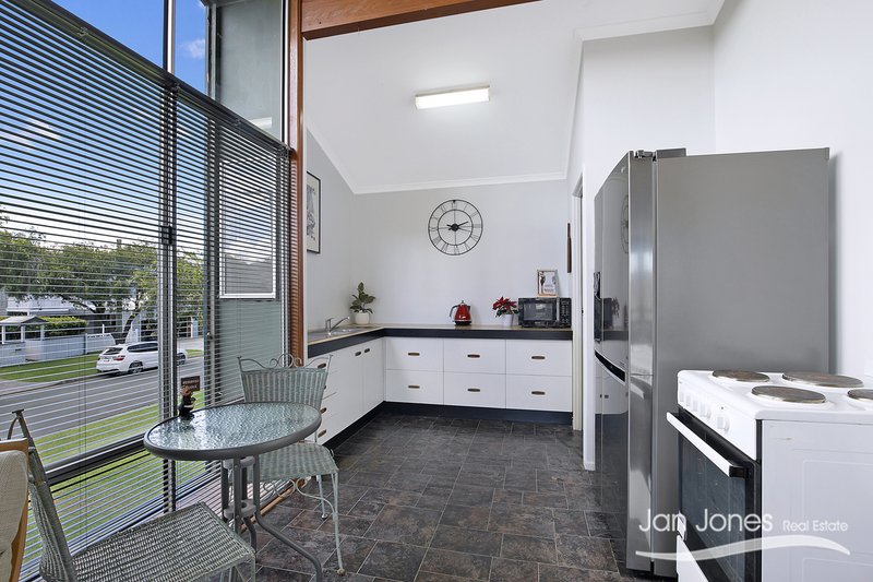 Photo - 19 Yacht St , Clontarf QLD 4019 - Image 11