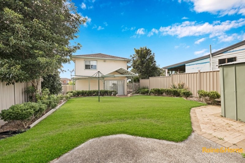 Photo - 19 Yackerboom Avenue, Buff Point NSW 2262 - Image 8