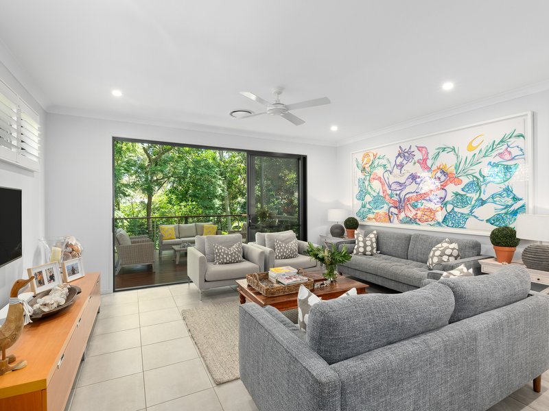 Photo - 19 Yarawa Street, Kenmore QLD 4069 - Image 9