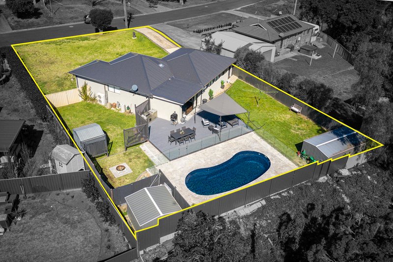 Photo - 19 York Street, Tahmoor NSW 2573 - Image 2