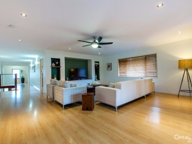 Photo - 19 Yorlambu Parade, Maroochydore QLD 4558 - Image 2