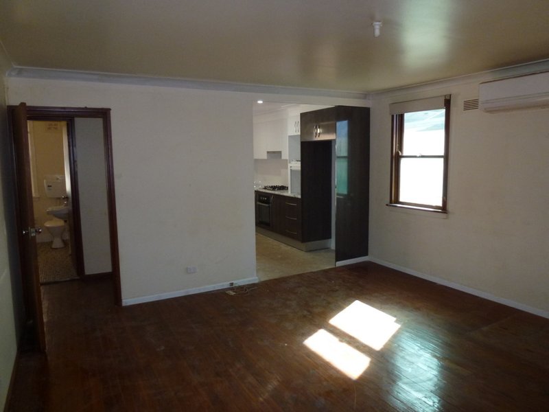 Photo - 19 Yulong Street, Dubbo NSW 2830 - Image 3