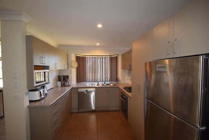 Photo - 190 Edinburgh Drive, Mount Hallen QLD 4312 - Image 2