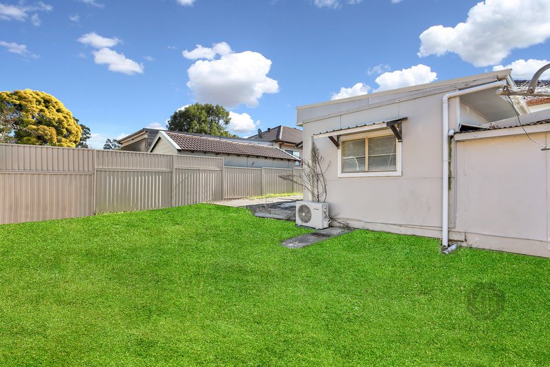 Photo - 1/90 Hawksview Street, Guildford NSW 2161 - Image 4