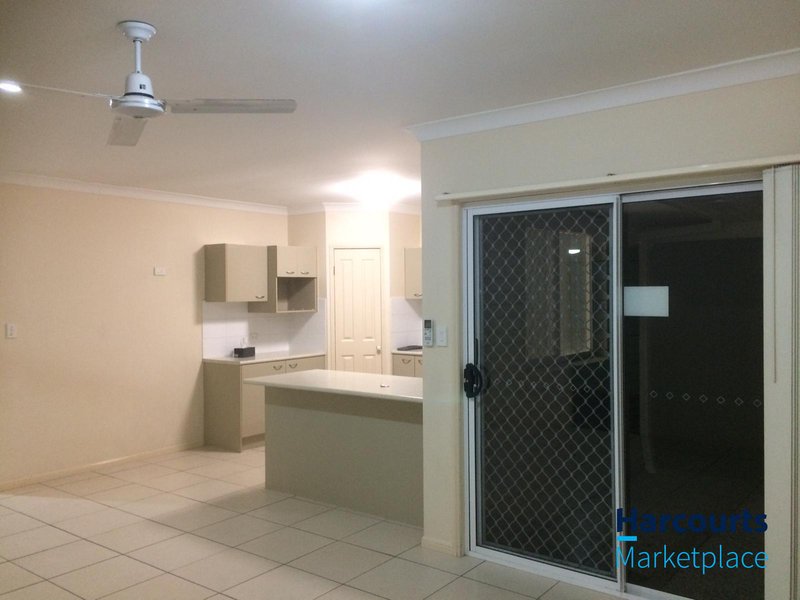 Photo - 190 Macquarie Way, Drewvale QLD 4116 - Image 4