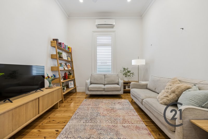 Photo - 190 Mead Street, Largs Bay SA 5016 - Image 3