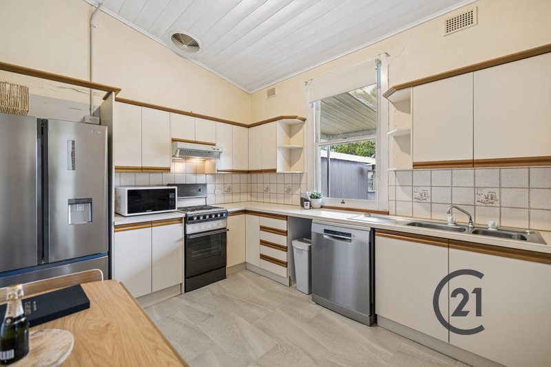 Photo - 190 Mead Street, Largs Bay SA 5016 - Image 5