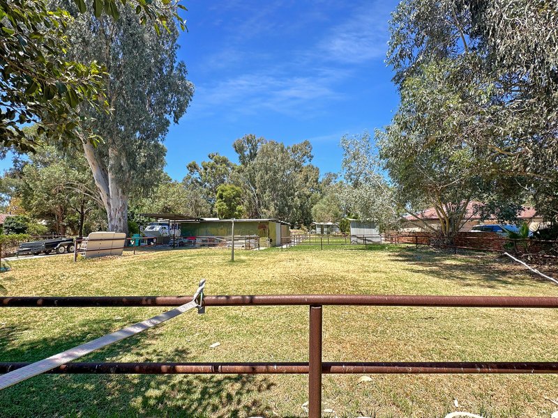 Photo - 190 Ngort Drive, Cockburn Central WA 6164 - Image 4