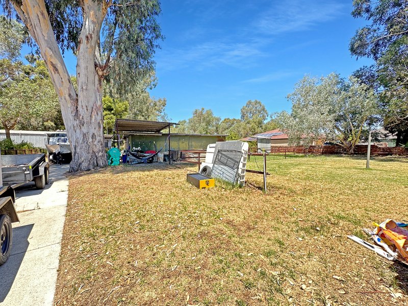 Photo - 190 Ngort Drive, Cockburn Central WA 6164 - Image 6